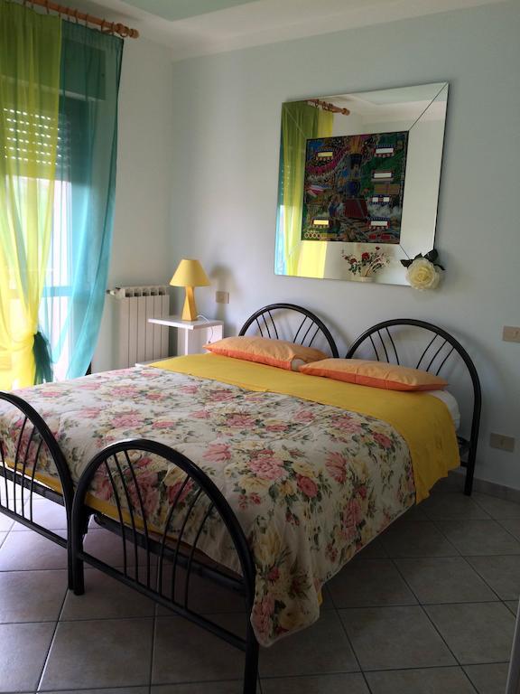 B&B Mirella Citta Sant'Angelo Room photo